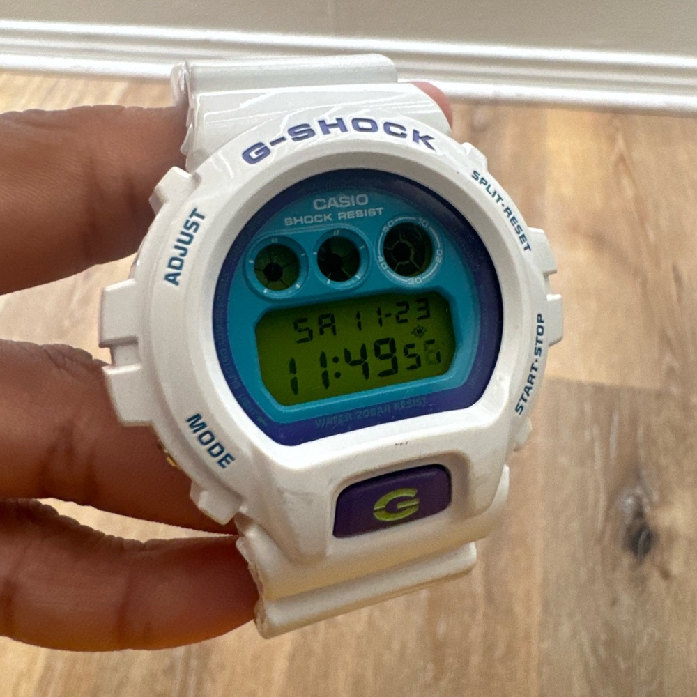 Casio G-Shock White crazy color